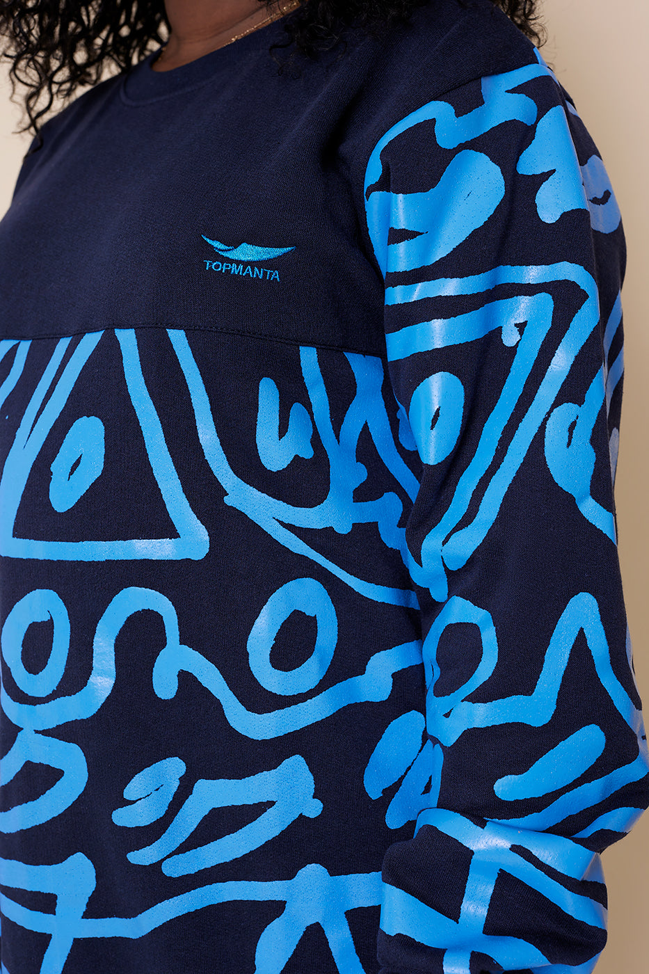 Sudadera azul Gàttal Unisex con estampado frontal y en las mangas