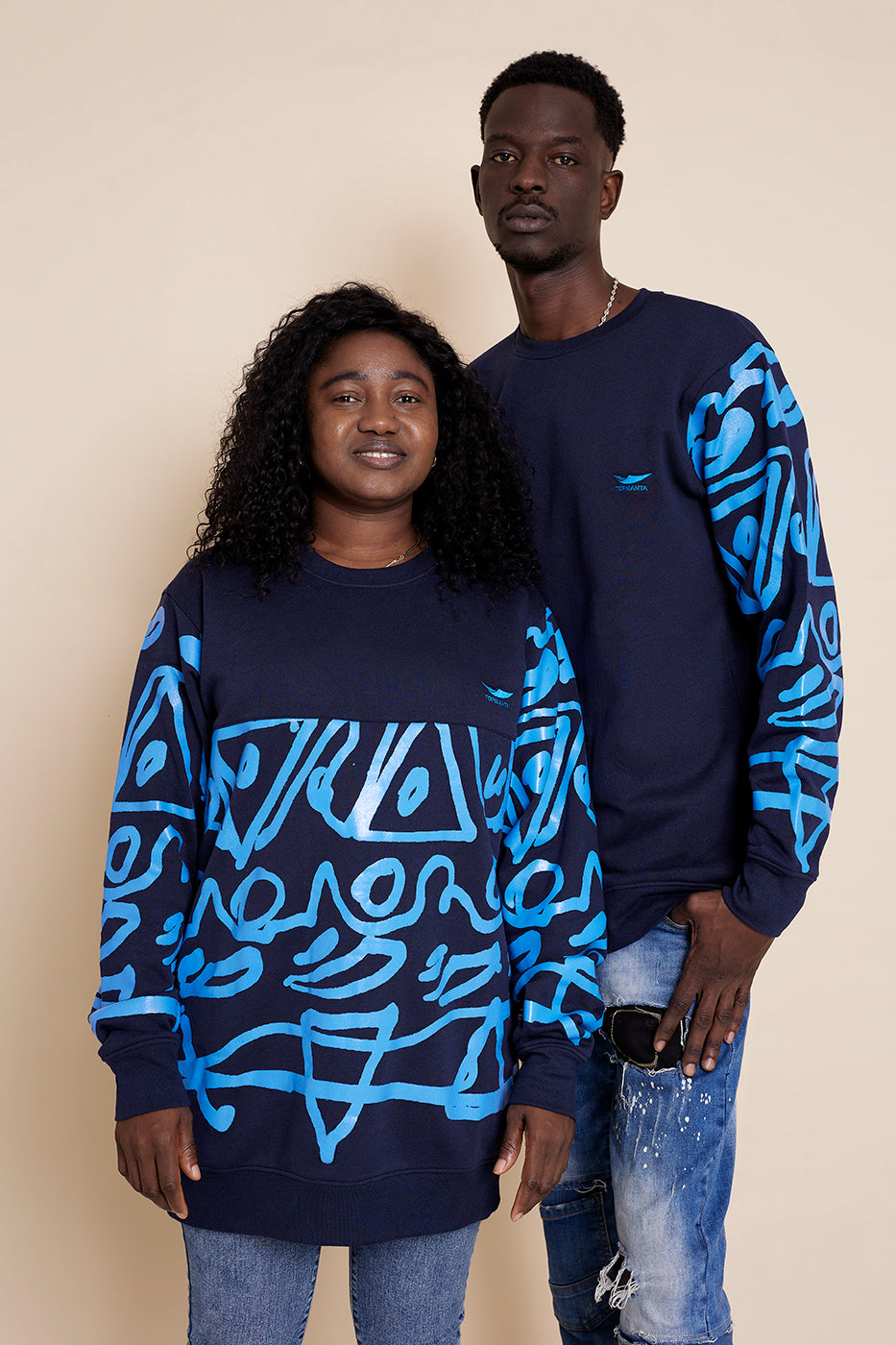 Sudadera azul Gàttal Unisex con estampado frontal y en las mangas