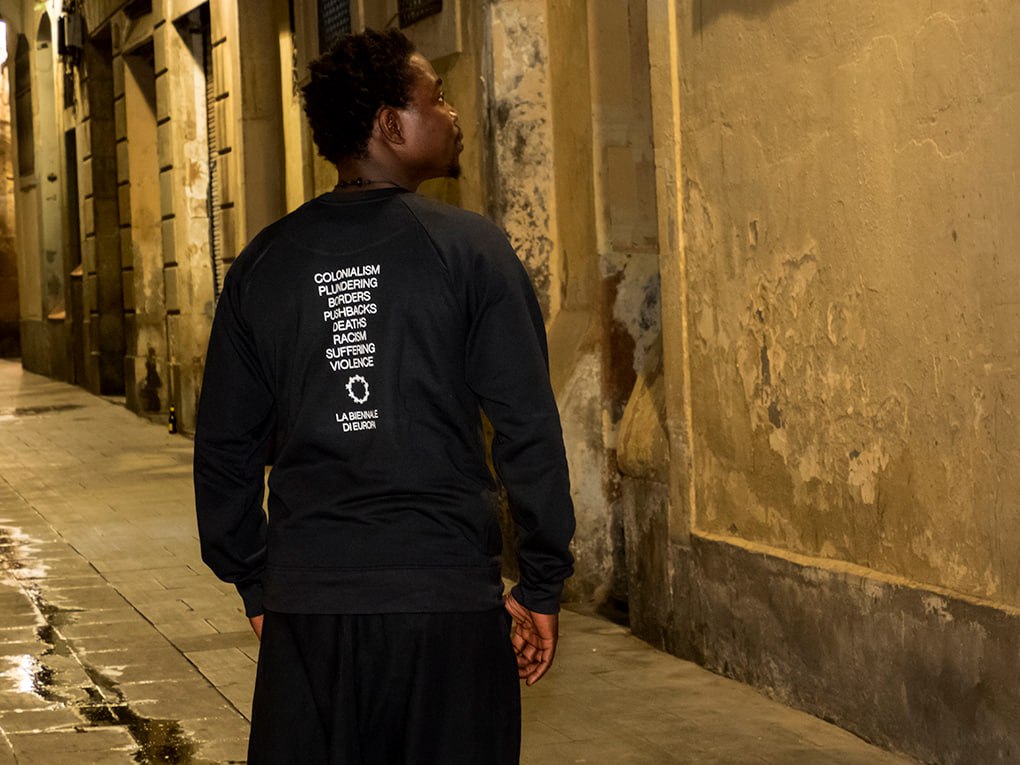 Sudadera Bienal sin capucha